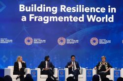 IMF v&agrave; WB cảnh b&aacute;o nợ c&ocirc;ng gia tăng, AI l&agrave;m gia tăng khoảng c&aacute;ch tăng trưởng