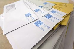 Hàng chục nghị sĩ Mỹ nhận thư chứa chất bột trắng đáng ngờ