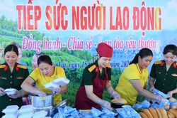 Đoàn Kinh tế - Quốc phòng 715 chăm lo người lao động và hội viên phụ nữ
