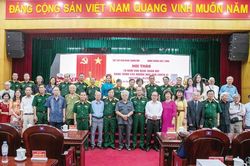 Nguyễn Thùy Trang - Một tâm hồn xanh giữa văn chương