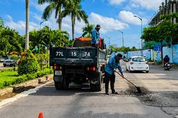 Khắc phục hư hỏng tr&ecirc;n tuyến ĐT638 qua Gia Lai