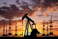 Giá dầu Brent chạm mốc 110 USD/thùng, cao nhất trong 5 tháng
