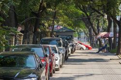 Hà Nội áp dụng mức giá trông giữ xe mới, ô tô tối đa 70.000 đồng/60 phút