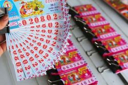 Bán vé xổ số cho người dưới 18 tuổi có thể bị phạt 30 triệu đồng