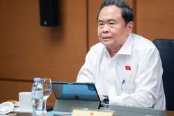Chủ tịch Quốc hội: Chuyển từ cho vay dựa tr&ecirc;n t&agrave;i sản thế chấp sang d&ograve;ng tiền