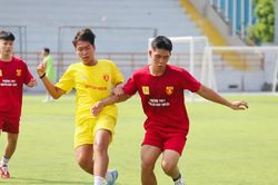H&igrave;nh ảnh loạt trận chiều 18-10