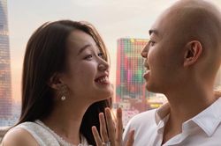 Thiếu gia gia tộc Sơn Kim cầu h&ocirc;n bạn g&aacute;i