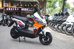 Xe máy điện Flazz Max có gì khiến khiến phụ huynh lẫn học sinh ưng ý?