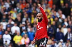 Leeds 0-1 MU: Mbeumo tỏa s&aacute;ng