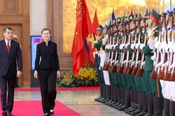 Thủ tướng L&ecirc; Minh Hưng chủ tr&igrave; lễ đ&oacute;n ch&iacute;nh thức Thủ tướng Liechtenstein