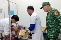 Cứu sống người d&acirc;n bị ngộ độc l&aacute; ng&oacute;n ở Nghệ An