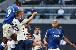 Chạy nhiều chưa chắc thắng: Dữ liệu n&oacute;i g&igrave; về thể lực trong b&oacute;ng đ&aacute; hiện đại?