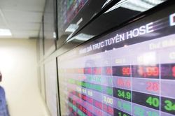 L&atilde;i suất cao tiếp tục 'thử th&aacute;ch' chứng kho&aacute;n?