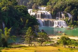 Th&aacute;c Bản Giốc m&ugrave;a n&agrave;o cũng đẹp