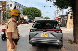 CSGT TP.HCM tăng cường phạt nguội, xử lý xe cơi nới, quá tải