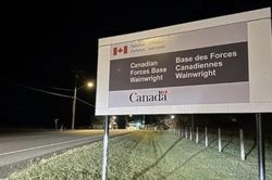 Ch&aacute;y lớn tại căn cứ qu&acirc;n sự Canada: X&aacute;c nhận c&oacute; thương vong, bệnh viện qu&aacute; tải