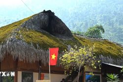 X&agrave; Ph&igrave;n - sắc r&ecirc;u tr&ecirc;n những m&aacute;i nh&agrave;