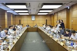 Tạo đột ph&aacute; từ cải c&aacute;ch thể chế, quyết đạt mục ti&ecirc;u tăng trưởng