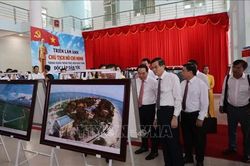 Triển l&atilde;m ảnh về B&aacute;c Hồ khơi dậy kh&aacute;t vọng ph&aacute;t triển