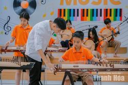 Đưa nhạc cụ truyền thống vào trường học