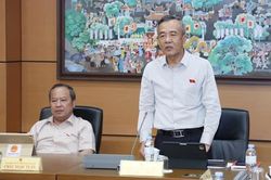 Đại biểu Quốc hội tỉnh Thanh H&oacute;a kiến nghị gỡ vướng cho dự &aacute;n tồn đọng v&agrave; th&aacute;o c&aacute;c n&uacute;t thắt trong gi&aacute;o dục