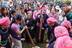 Rộn r&agrave;ng hội thi ẩm thực, gi&atilde; cốm x&atilde; Hợp Th&agrave;nh