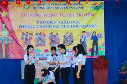 Đưa b&agrave;i học ph&ograve;ng, chống ma t&uacute;y đến với học sinh ph&iacute;a Đ&ocirc;ng L&acirc;m Đồng