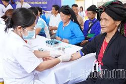 Chăm s&oacute;c sức khỏe người cao tuổi v&ugrave;ng đặc biệt kh&oacute; khăn
