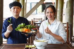 Độc đ&aacute;o gỏi c&aacute; b&uacute;p ch&egrave; xanh