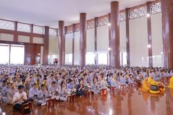 Hơn 2.600 Tăng Ni, Phật tử tham dự kh&oacute;a tu Ng&agrave;y an lạc kỳ 5 ở Học viện Phật gi&aacute;o VN tại TP.HCM
