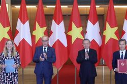 Tổng thống Liên bang Thụy Sĩ Guy Parmelin và Phu nhân kết thúc tốt đẹp chuyến thăm chính thức Việt Nam