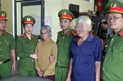 Nữ phạm nh&acirc;n can tội giết người, cướp của trốn truy n&atilde; 43 năm sa lưới