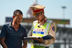 Dự kiến xử l&yacute; vi phạm trật tự, an to&agrave;n giao th&ocirc;ng qua VNeTraffic