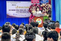 Gần 350 học sinh phổ th&ocirc;ng tham dự khai giảng c&aacute;c lớp trung cấp nghề