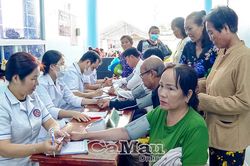 X&atilde; Tr&iacute; Phải tăng tốc kh&aacute;m sức khoẻ to&agrave;n d&acirc;n