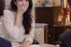 Nh&agrave; trai mang 10 tỷ sang hỏi cưới, t&ocirc;i đang l&acirc;ng l&acirc;ng th&igrave; sững người khi biết danh t&iacute;nh 'h&ocirc;n phu tương lai'