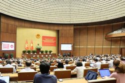 Năm 2027 phấn đấu tăng trưởng GDP từ 10% trở l&ecirc;n, th&uacute;c đẩy ph&aacute;t triển doanh nghiệp