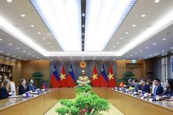 Việt Nam - Liechtenstein mở rộng hợp t&aacute;c kinh tế