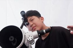 Triển l&atilde;m Amstro's Gallery 2026: Đưa thi&ecirc;n văn học đến gần hơn với người trẻ