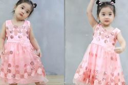 Lisa - con gái Khánh Thi tập văn nghệ mừng ngày Phụ nữ Việt Nam siêu đáng yêu