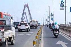 Xe ph&iacute;a trước bất ngờ giảm tốc, t&agrave;i xế c&oacute; bị phạt lỗi kh&ocirc;ng giữ khoảng c&aacute;ch?