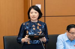 ĐBQH: Người d&acirc;n đồng t&igrave;nh, phấn khởi với ch&iacute;nh s&aacute;ch miễn học ph&iacute;, kh&aacute;m sức khỏe định kỳ mỗi năm