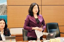 Bộ trưởng Đ&agrave;o Hồng Lan: C&oacute; những dự &aacute;n chưa ho&agrave;n th&agrave;nh giải ng&acirc;n nhưng đ&atilde; hoạt động hiệu quả