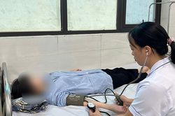 Tự uống thuốc ph&aacute; thai, nữ c&ocirc;ng nh&acirc;n ngất xỉu ngay tại ph&ograve;ng trọ