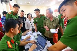 Bao phủ bảo hiểm, củng cố an sinh vì sự phát triển bền vững của Thủ đô