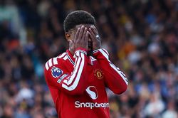 Leeds cho thấy MU đ&atilde; tụt lại xa đến mức n&agrave;o