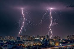 'Tú Thor' và 7 năm săn khoảnh khắc sét đánh ở TP.HCM