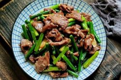 5 mẹo gi&uacute;p nấu thịt b&ograve; mềm mọng, kh&ocirc;ng bị dai