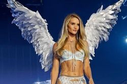 'Thi&ecirc;n thần Victoria's Secret' t&aacute;i xuất sau 16 năm