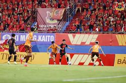 Highlight Ninh Bình vs HAGL: Rượt đuổi 7 bàn và 2 tấm thẻ đỏ